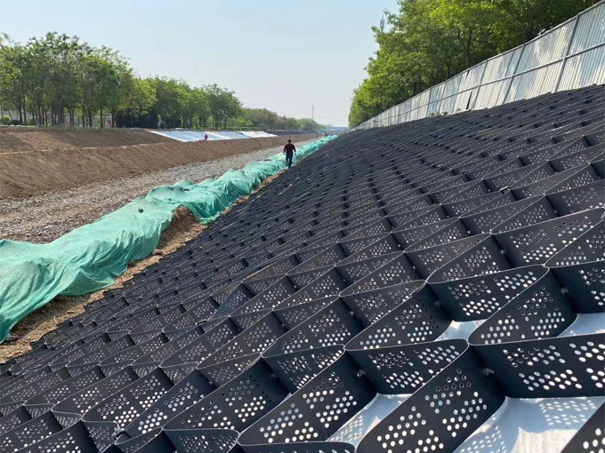 膨潤土防水毯與其他防水材料的比較研究